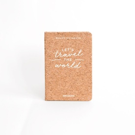 Reisdagboek Woody notebook kurk A6 Let's travel the world | Miss Wood