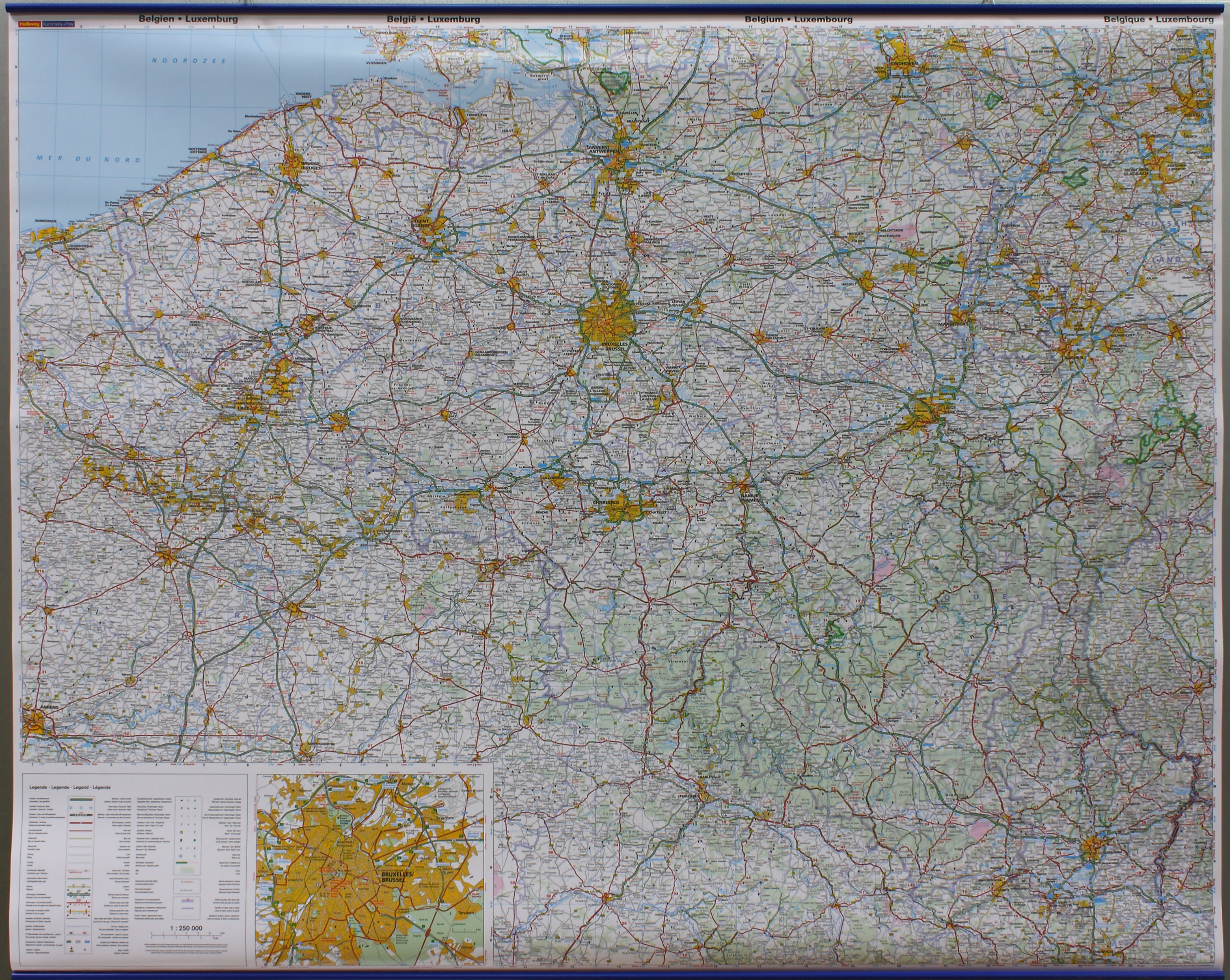 Online bestellen: Wandkaart Belgie & Luxemburg 125 x 99 cm | Hallwag