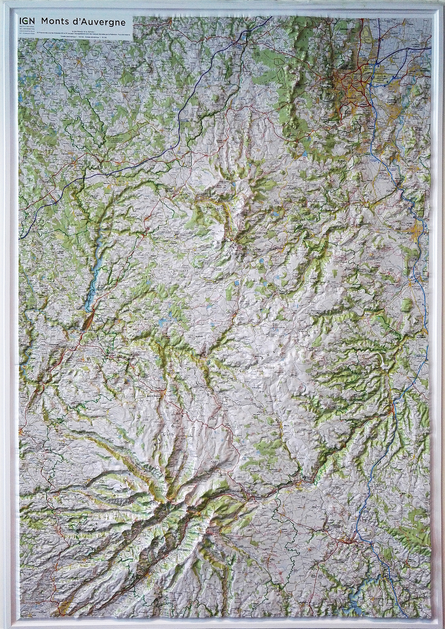 Online bestellen: Reliëfkaart 60176 Monts d'Auvergne rmet voelbaar 3D eliëf | 113 x 80 cm | IGN - Institut Géographique National