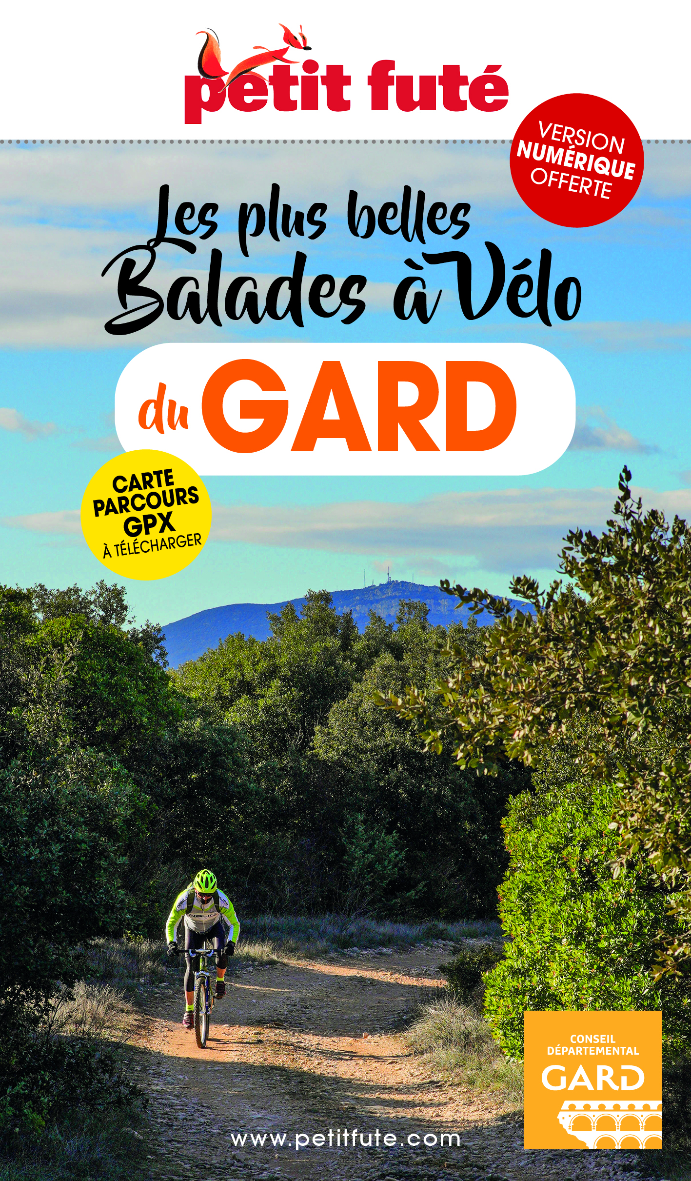 Online bestellen: Fietsgids Le Gard insolite balades à vélo 22 | Petit Futé